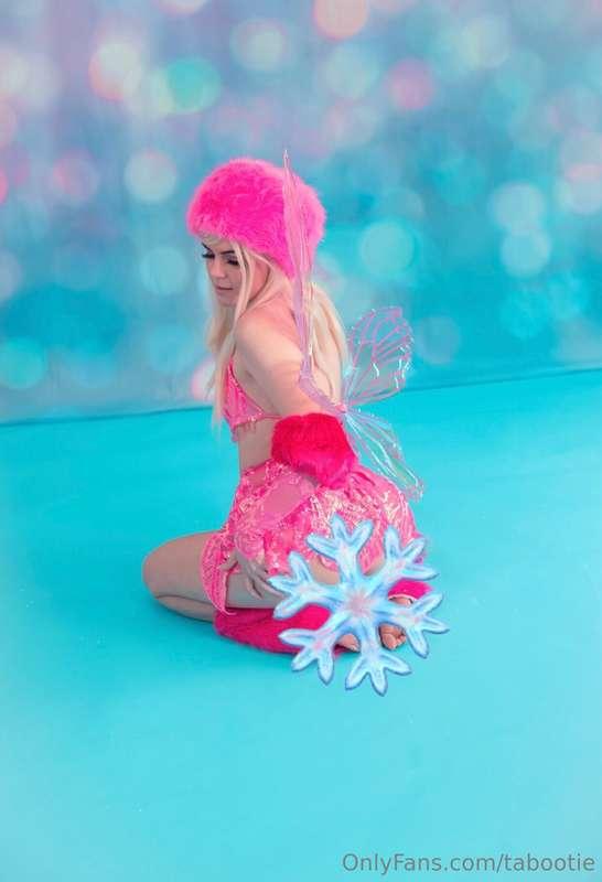 ❄️ brrrr its cold in here ❄️How would you help warm this Sno..