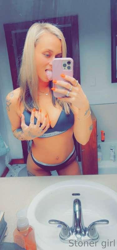 I’m horny and wanna masturbate for you🥵 tip $15 and I’m ass ..
