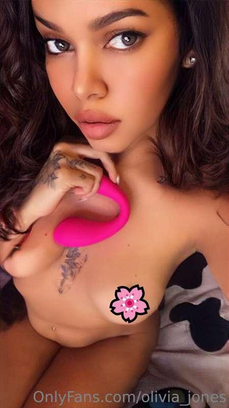 ✨Want to make our videocalls more real? ✨

💦💦Play with me no..