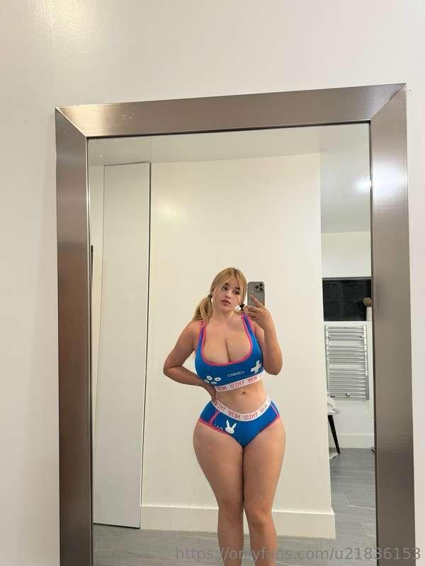 late night thoughts… sexting is underrated, someone help me ..