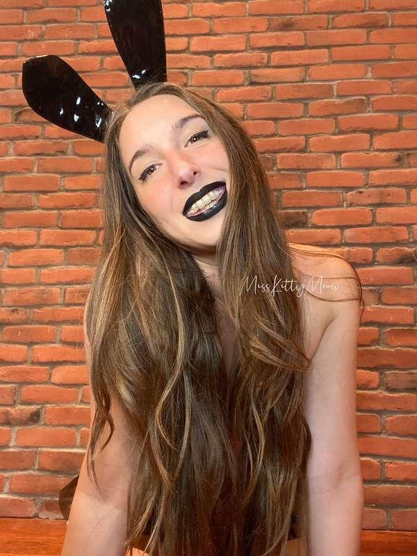 misskittymeow image #8