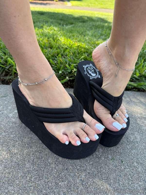 The highest flip flops what I have 😍