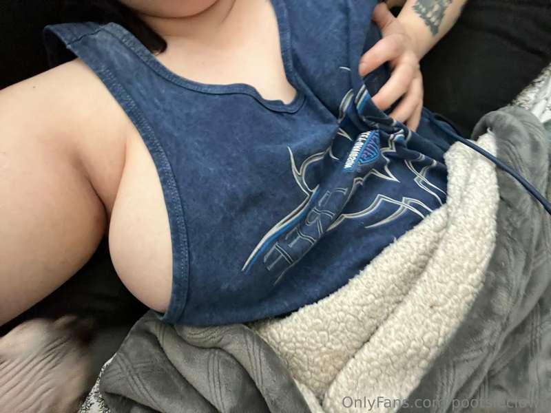 side boob in the morning 😞😞