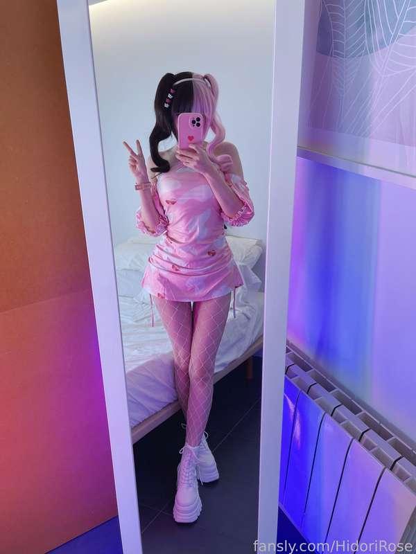 Hello, let’s start the week right 💗

#girl
#twintails
#cute
#fishnets
#bigboobs
#cosplay