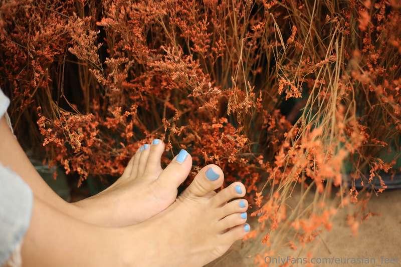Subscribe to @eurasian_feet_vip for more! x