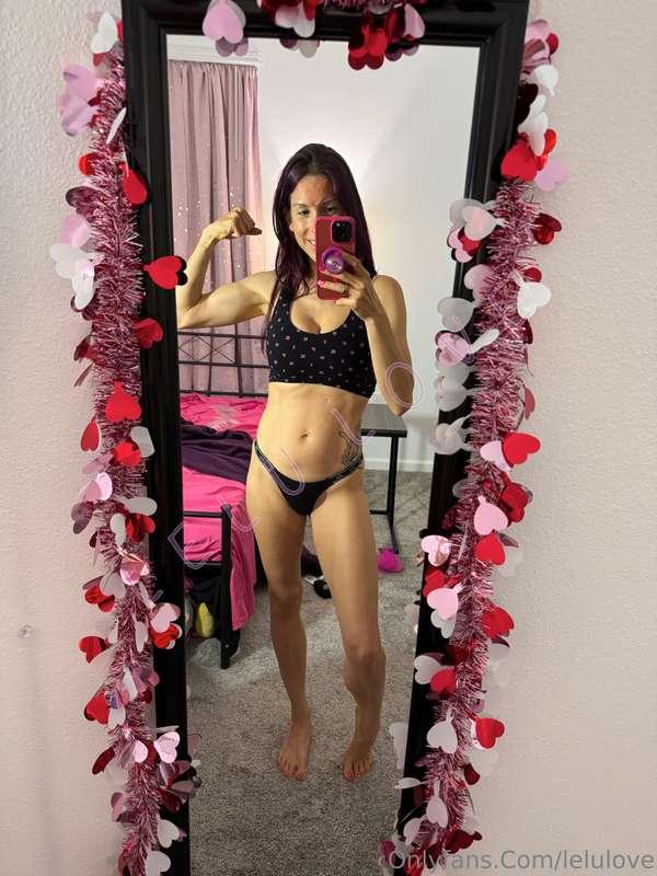 Good morning from MUSCLE MOMMY!! 💪🏻