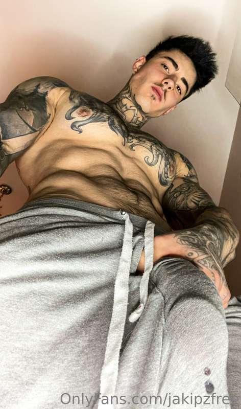 Can I feed you 😈🤤...?