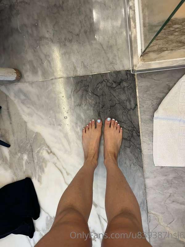 blue toez for my foot bbs