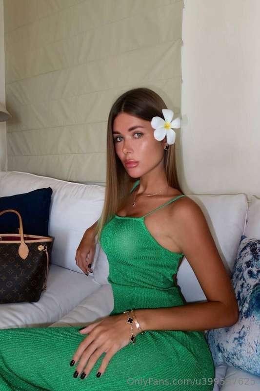 what flower do you associate me with?💓