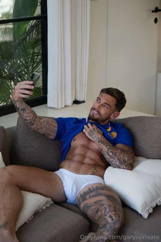 Help me to take off everything baby 😋