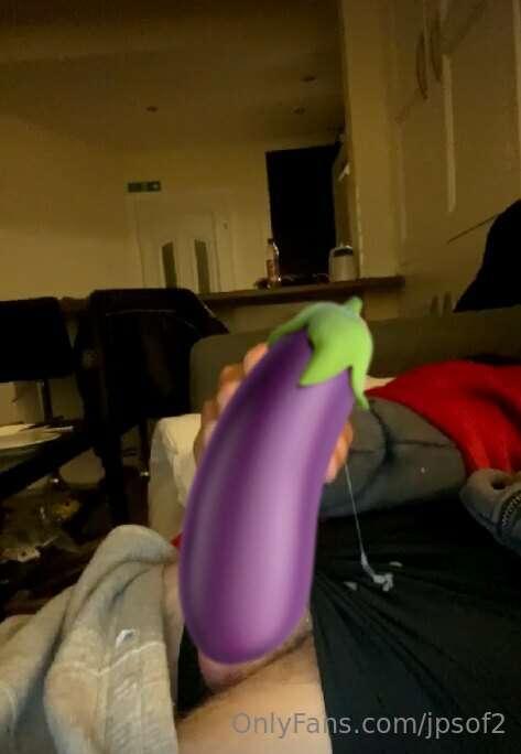 DM me now for the full video of my cum video 🥵🍆💦
