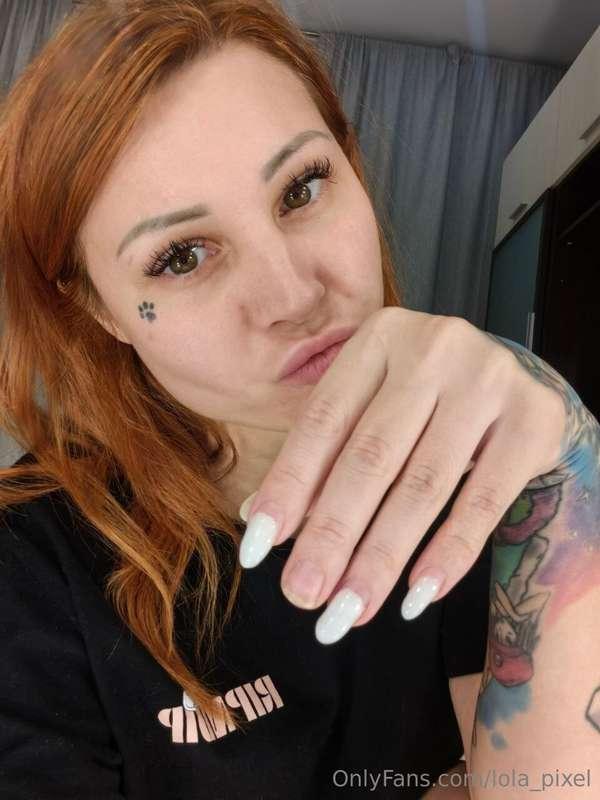 Heya! Miss Fallen Nail is on the line, sir, please help the ..