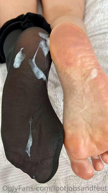 Have you checked my new pantyhose footjob in the vip 👉 https..