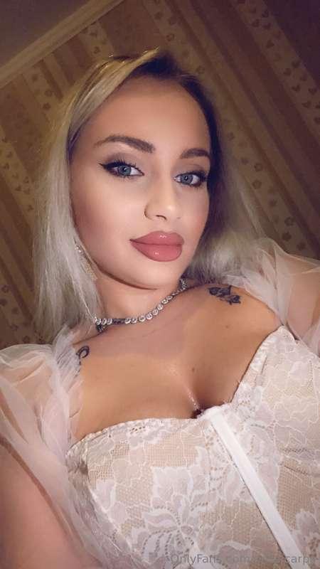 I want you to take my panties off with your teeths 🔥🔥