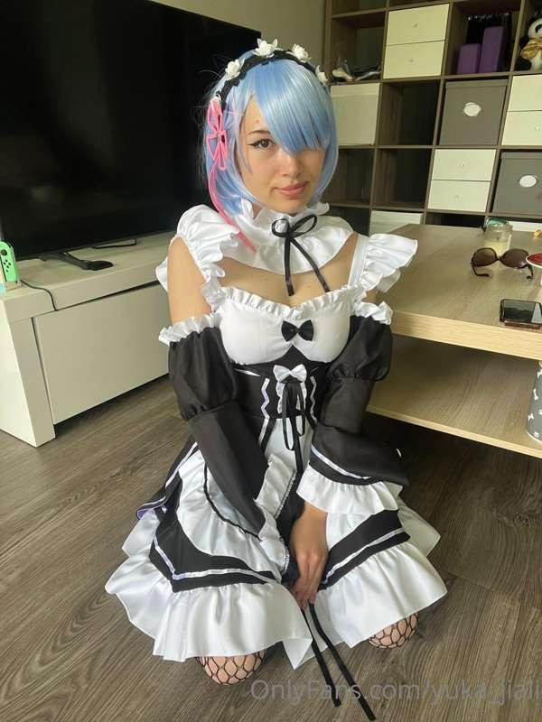 it’s another Rem cosplay! this outfit is kinda complicated t..