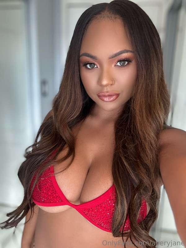 I felt SO PRETTY for this shoot 🥰💋