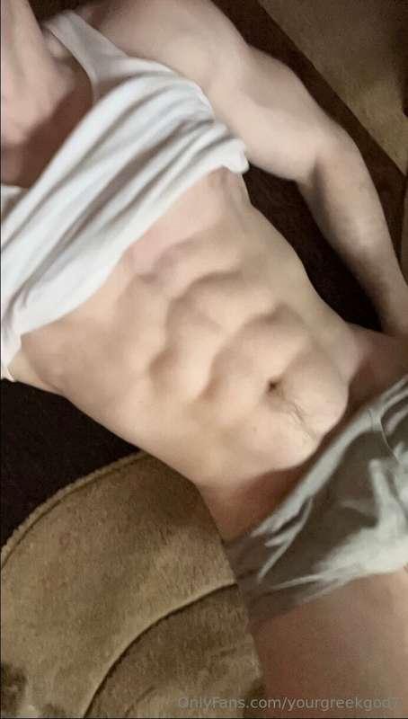 I look better shirtless😋