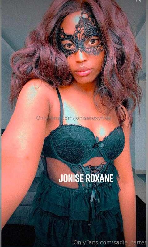 ADJoin my VIP FOR uncensored content 👇😉@joniseroxy@joniserox..