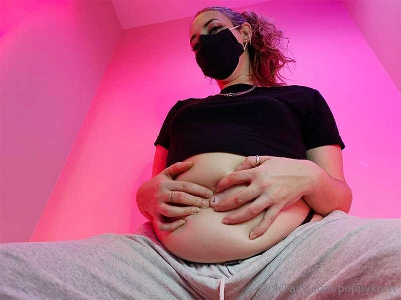 This weeks belly button clip is going to be especially speci..