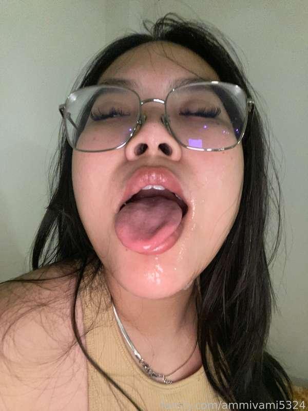 Cum in my mouth please daddy🥰




#spit #cum #mouth #asian #tongue