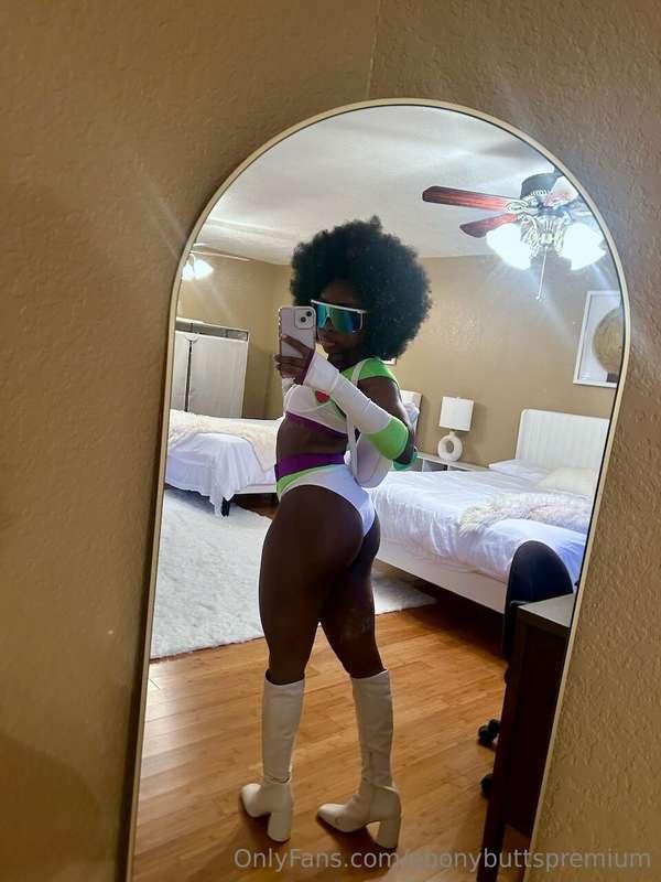 ebonybuttspremium image #1