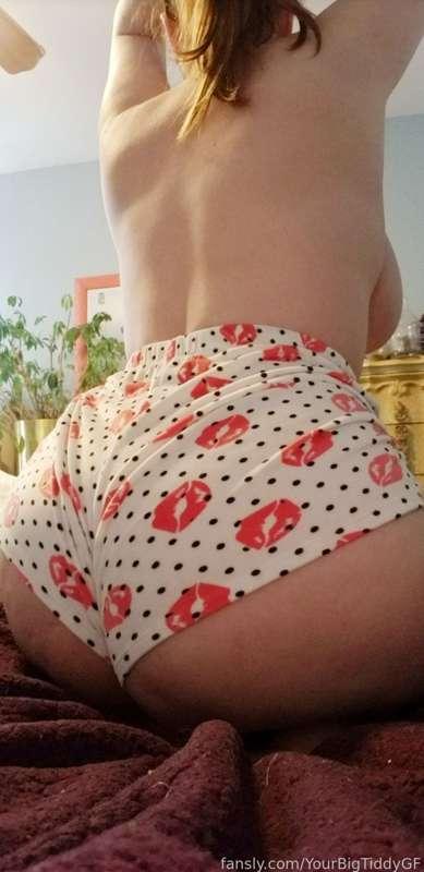 I'm feeling nice, so Imma drop some booty pics for y'all 🍑😘