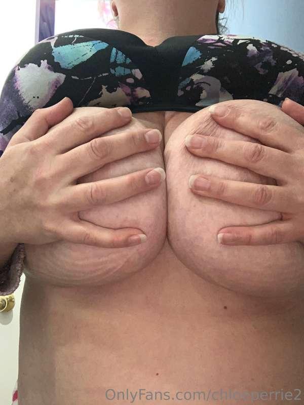 chloeperrie2 image #1