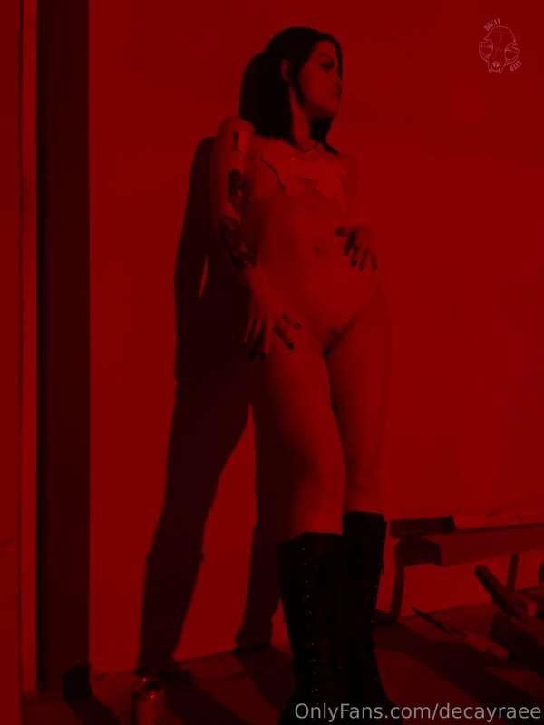 fuck me in the red lights ❤️