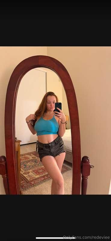 I love mirror pics going live tonight at 9pm