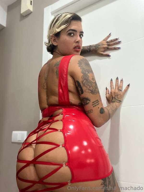 If looks could kill, the back of this dress would be the wea..