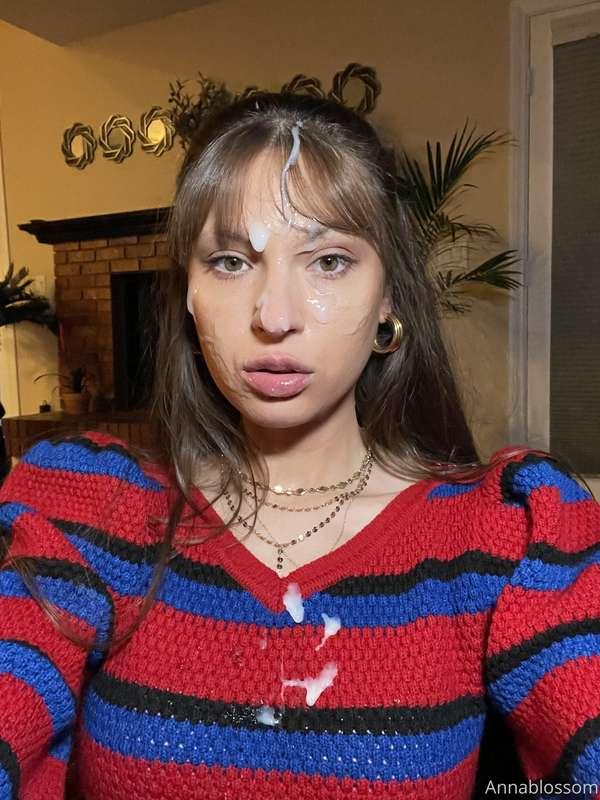 CUM SELFIES  📸 💦  right after sucking cock!! 😉