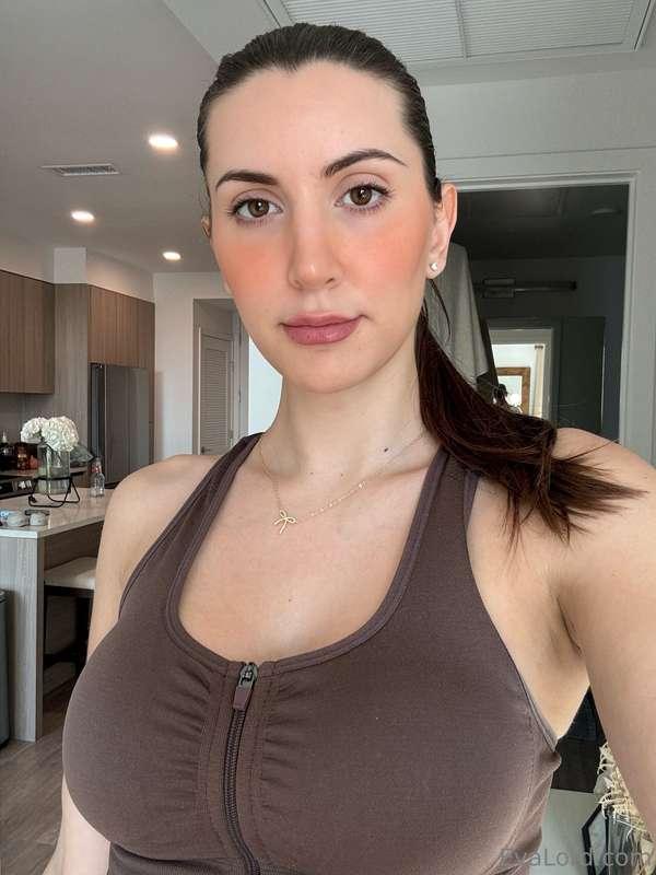 Need a good boy to suck the sweat off my cock after my worko..