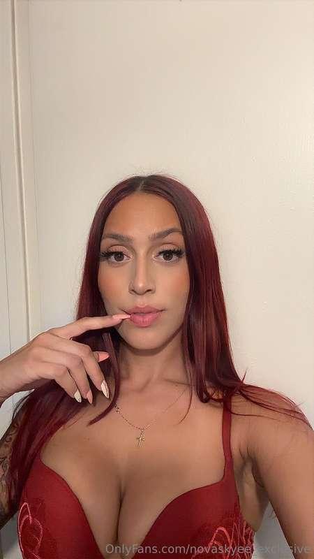 If you couldn’t tell by nowRed is my favourite colour🥰