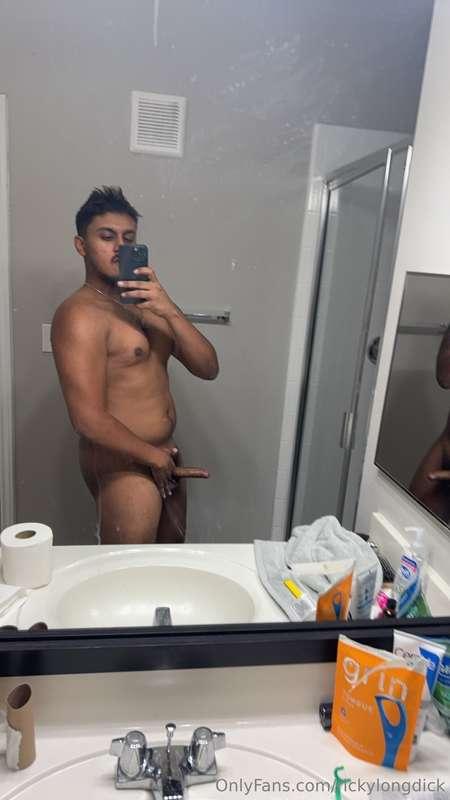 Can’t wait to fuck Alaska’s tight pussy today with my fat co..