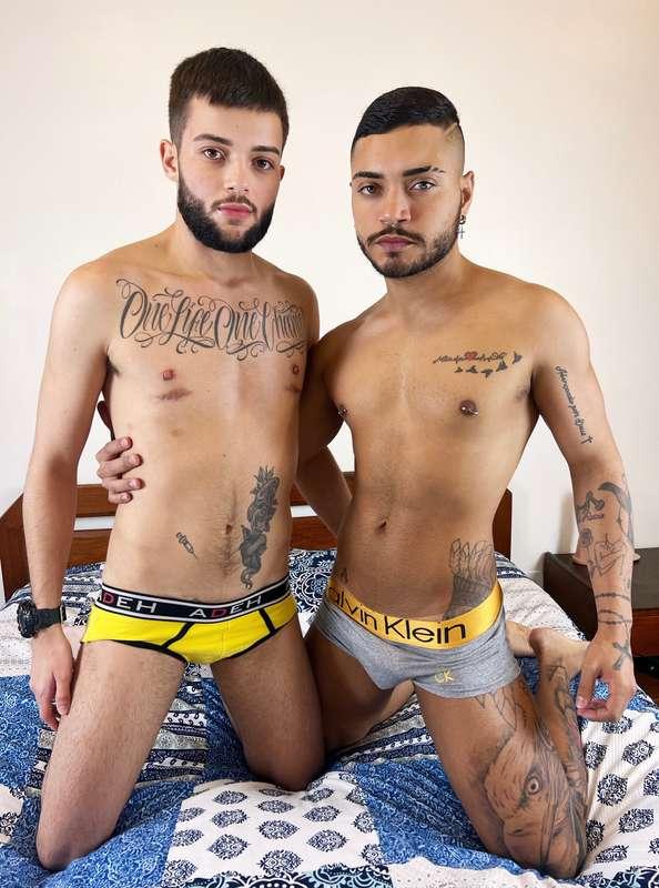 Do you want to watch this new collab , huge dick 😋😋😋😋😋