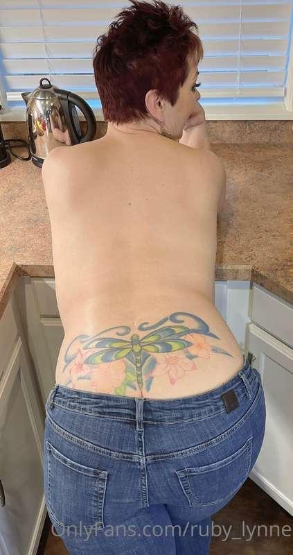 Would you *bend me over* the counter? 👅 ***Tip this post*** ..