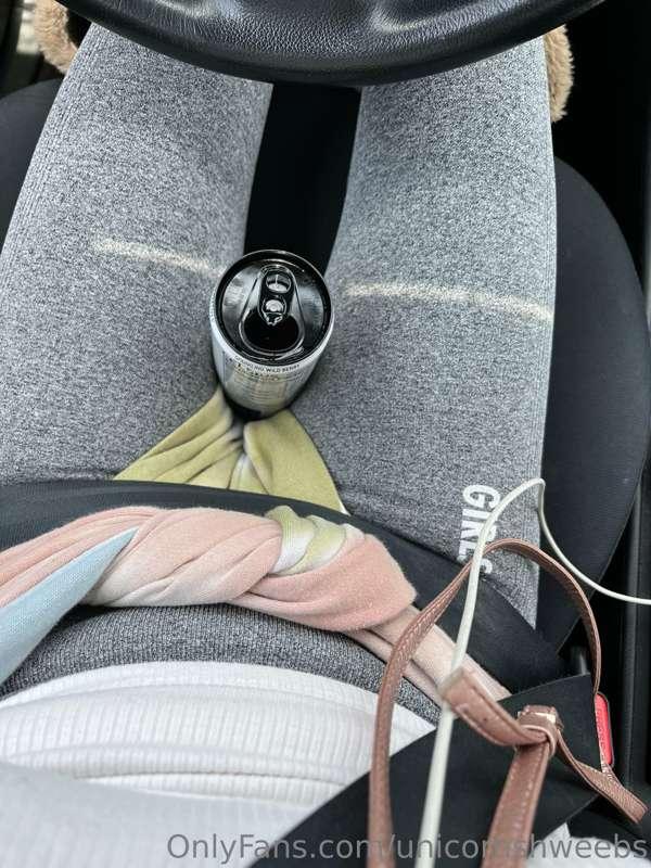 TGIF babe! Yoga pants don’t lie 🙃 😘