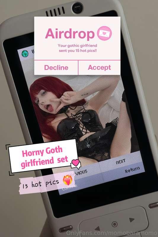 Horny Goth girlfriend set!! Unlock to see my juice 🍑 I look ..
