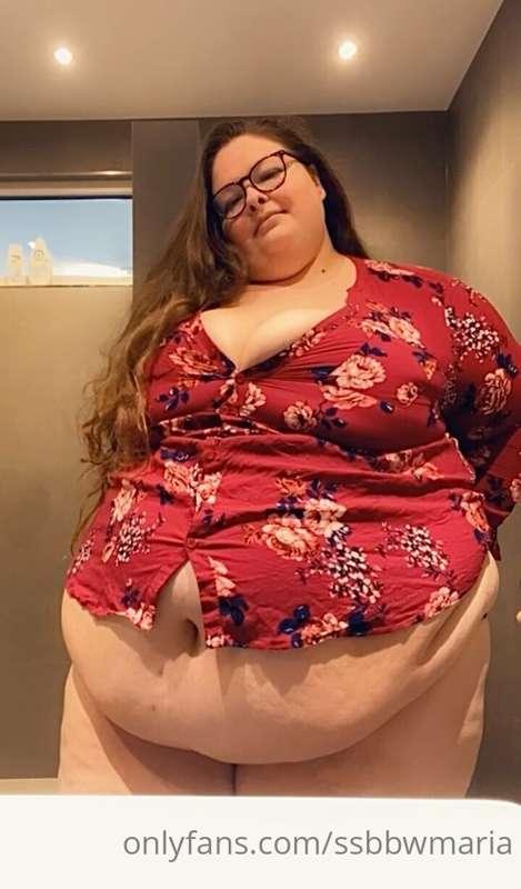 One of my favorite shirt is a bit too small? 🤔