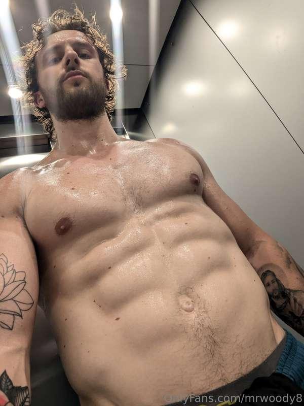 Hot and sweaty 🥵💦😈