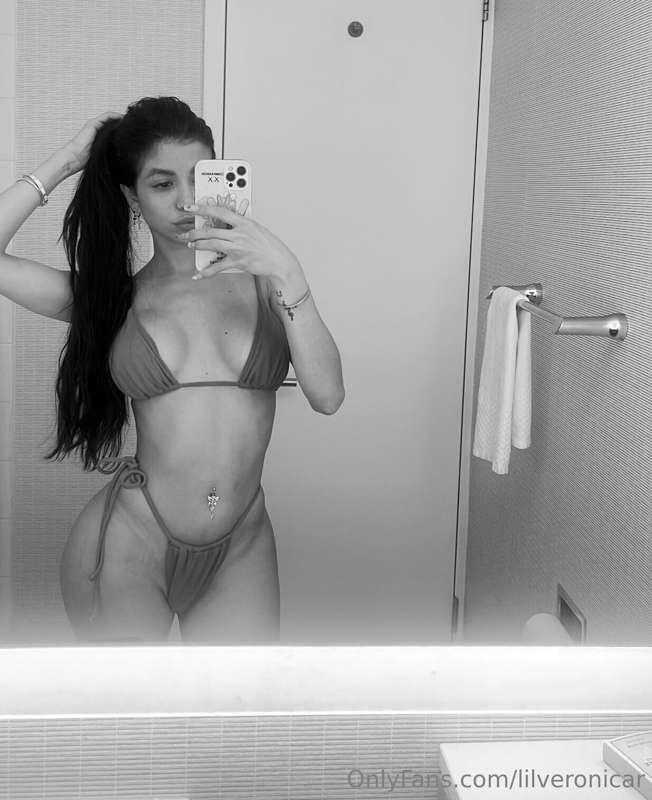 bad lil bitch 😈