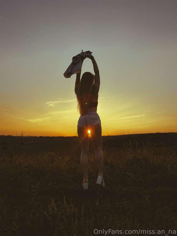 What could be better than watching the sunrise?🥰