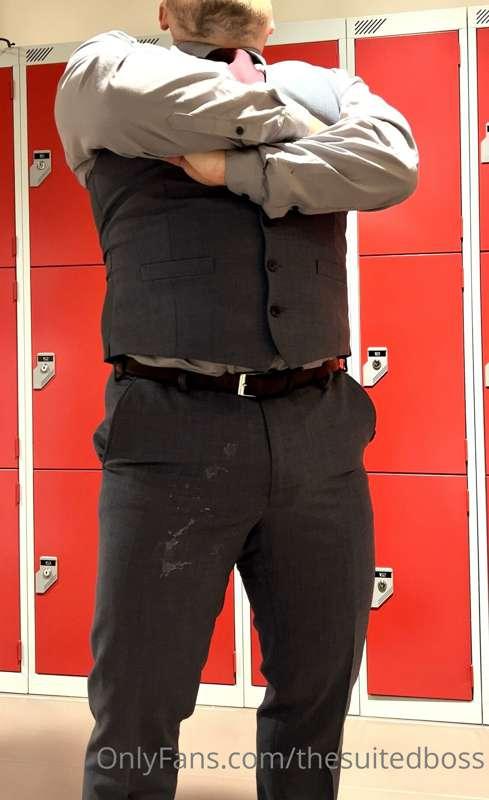 thesuitedboss image #0