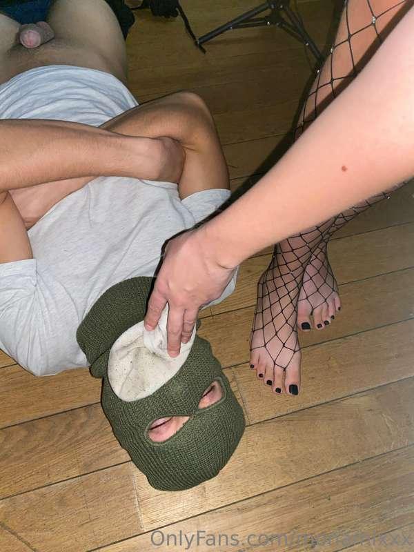 Dirty socks, I know you like it 💛