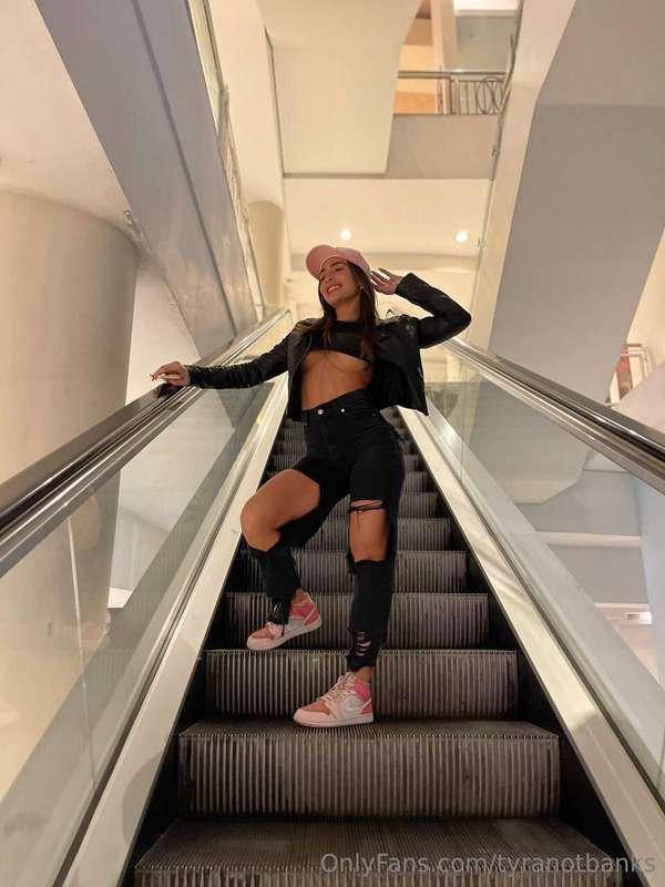 Sooooo, it's time for shopping therapy! We're about to get w..