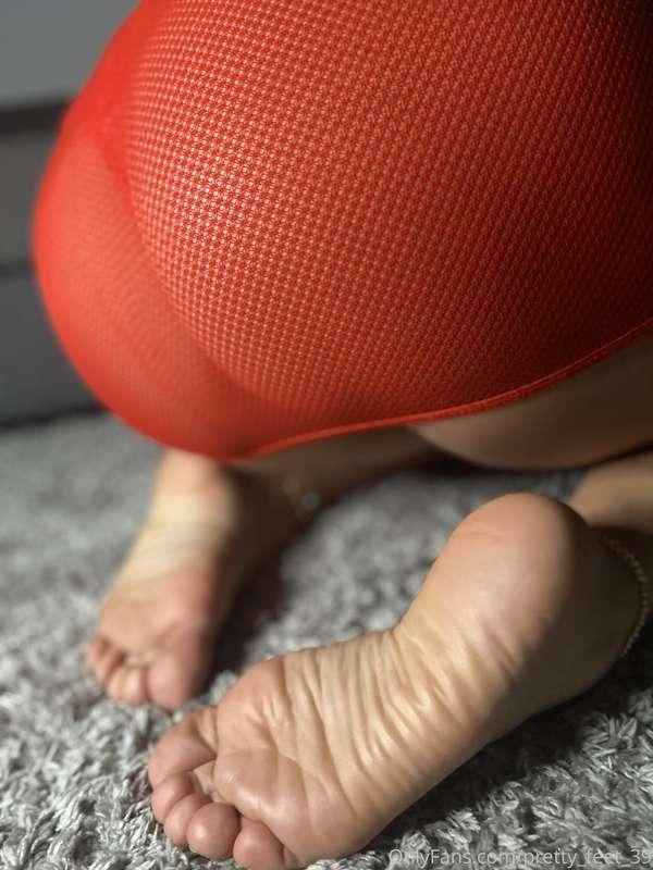 pretty_feet_39 image #0