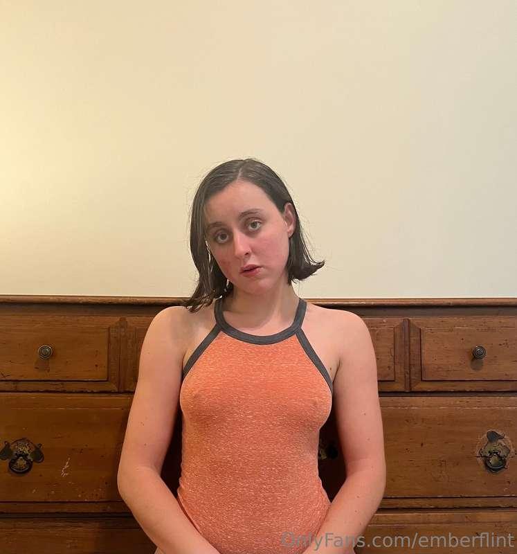 Pull off my shirt and bend me over my dresser 🥺