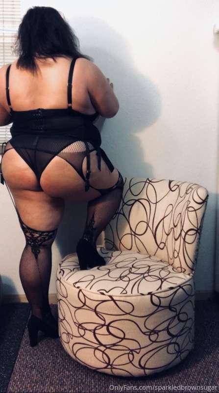 Frisky Friday 🖤