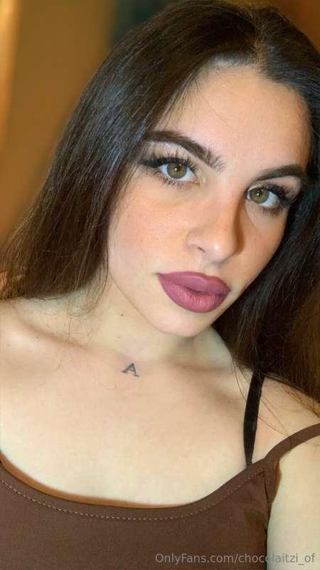 Donde crees que voy tan guapa?🙈 A verte a ti quizas?🤭