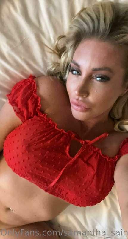 Waiting for you to sext with me!!💦
